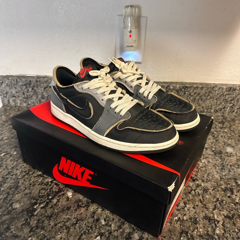 Nike Black and Gray Sneakers